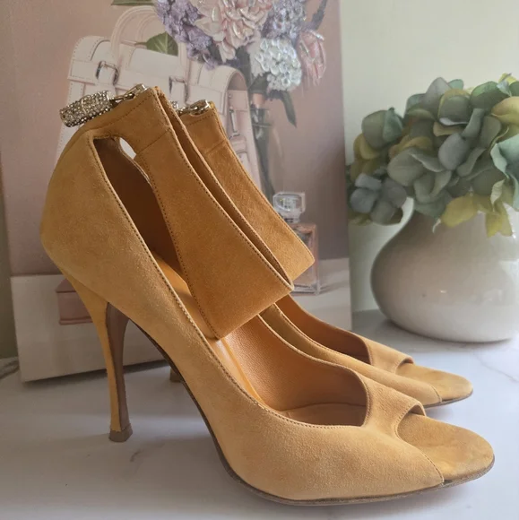 Gucci Bamboo Suede Heels Shoes Women Size 10 B EUC With Box - Picture 15 of 15